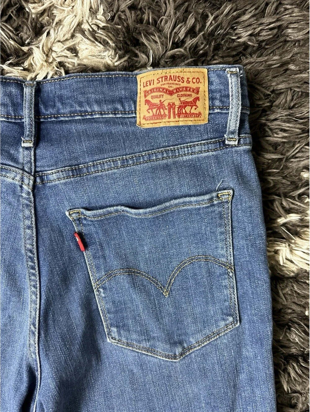 Levis 724 High Rise Straight Jeans Womens 29 Medium Wash Denim Stretch